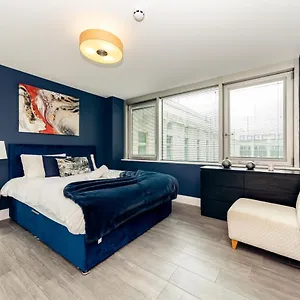 designer-1bed-flat-1mins-walk-to-sea-easy-parking.brighton-hotels-england.com/